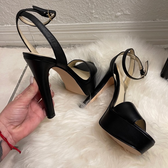 Shoes - Picture 4 of 4